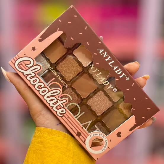 پالت سایه 15رنگ‌ شکلات/پیگمنت فوق‌العاده/کیفیت بسیار بالا