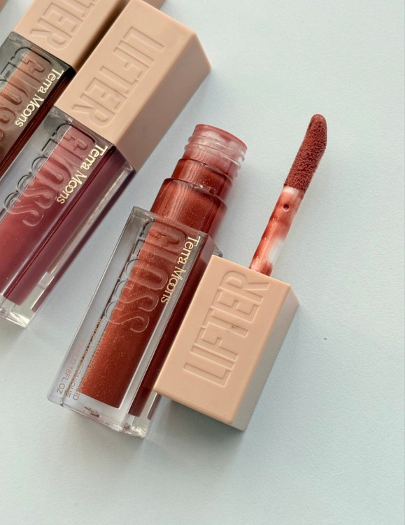 لیپ گلاس میبلیین/لیفتر گلاس /کیفیت عالی /mb/کیفیت ماندگاری عالی 